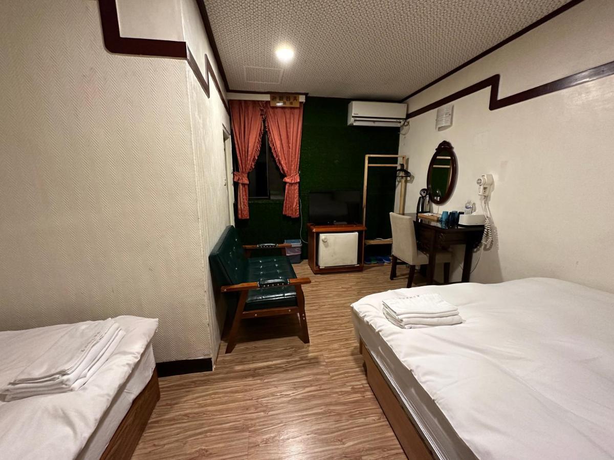 Ming Ren Hotspring Hotel Jiaoxi Eksteriør bilde